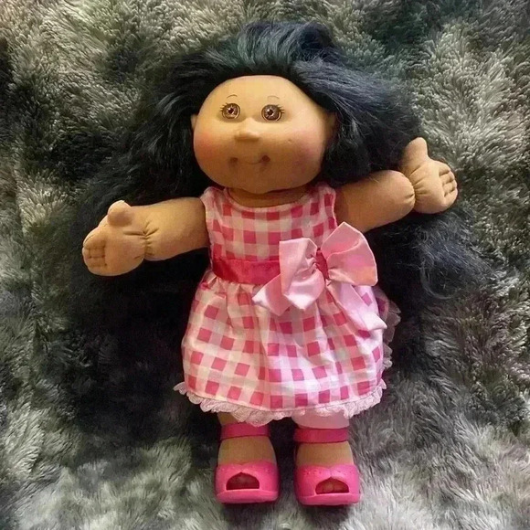 Cabbage Patch Kid  African American Girl 
Brown Eyes 2011 - Picture 1 of 3